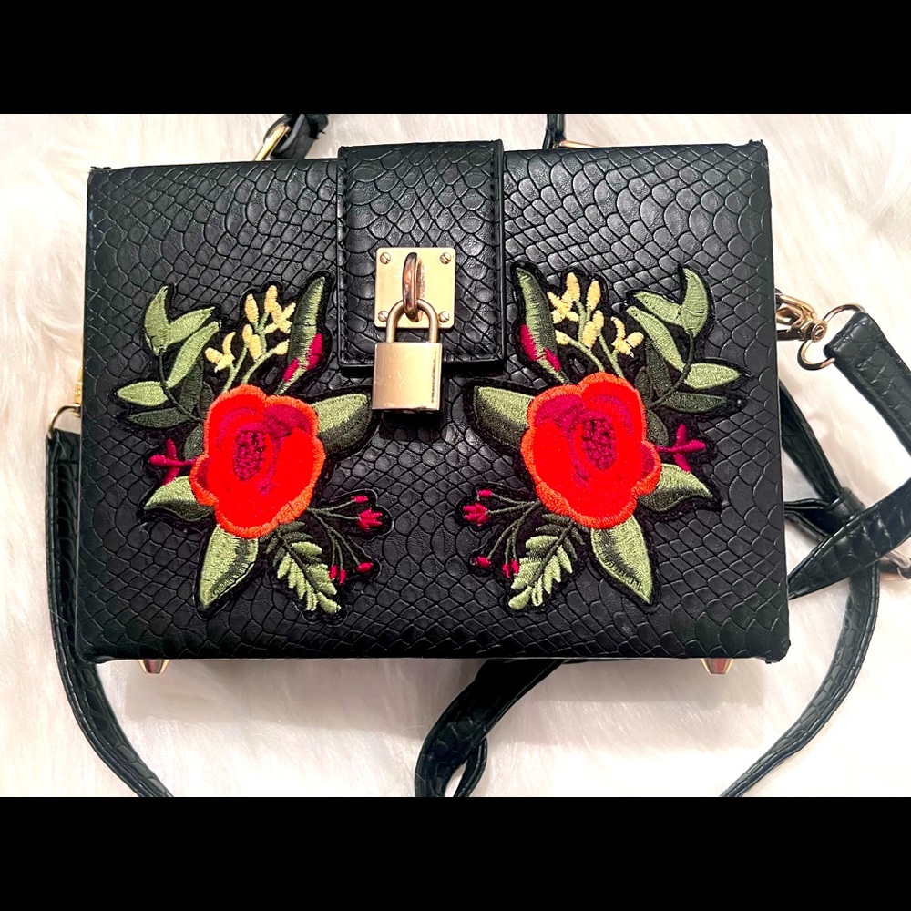 Aldo Calini Black Suitcase Red Rose Trunk Luggage Bag